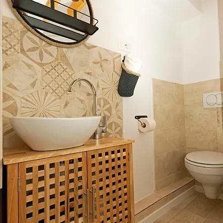 Opa Opa Apartment