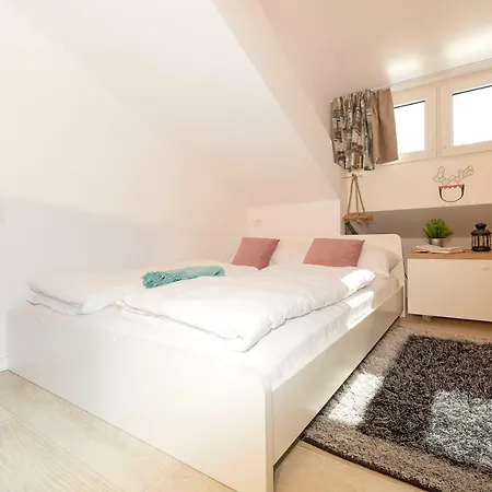 Opa Opa Apartment *