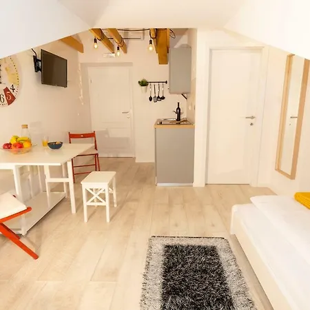 Opa Opa Apartment