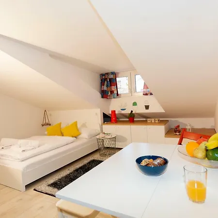 Opa Opa Apartment *